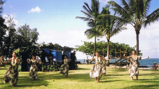 ハワイ島ヒロ、ココナッツアイランドのフラ
