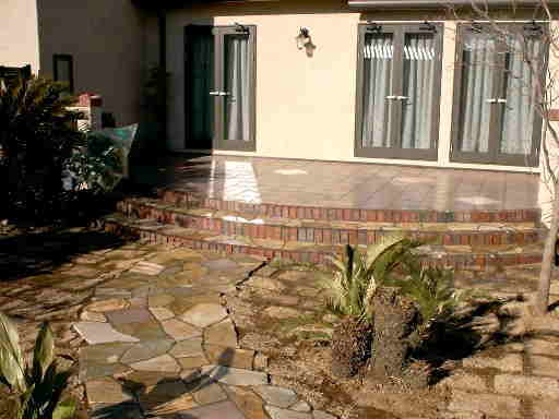 �����r�@