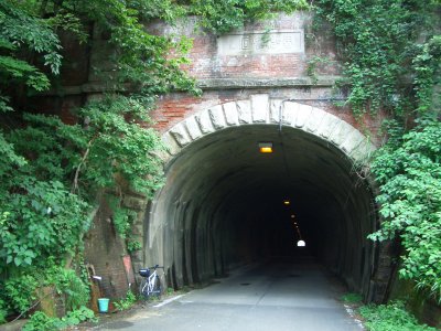 旧賤ヶ岳トンネルの湧き水